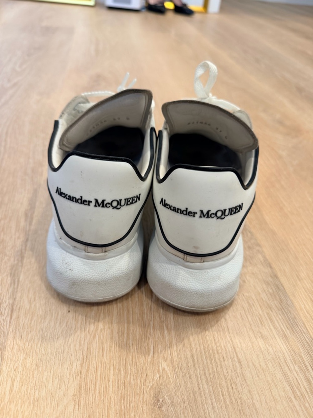 Alexander McQueen White Leather Sneakers with Black Heel Detail - Picture 4 of 7